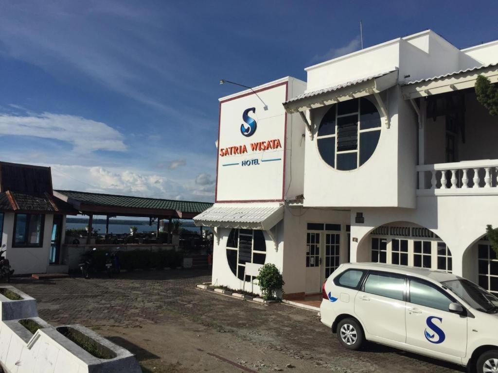 Satria Wisata Hotel Parepare Exterior foto
