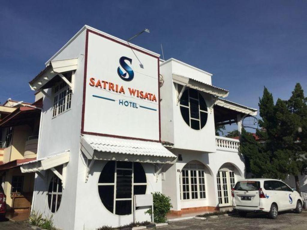 Satria Wisata Hotel Parepare Exterior foto