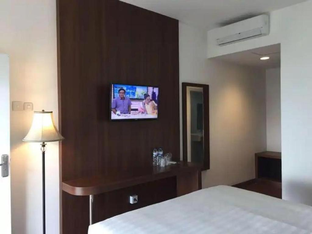 Satria Wisata Hotel Parepare Exterior foto