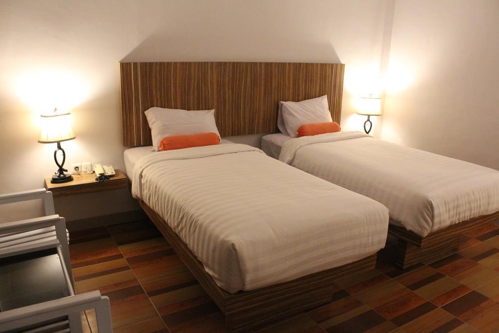 Satria Wisata Hotel Parepare Habitación foto