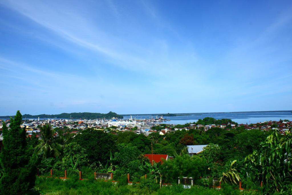 Satria Wisata Hotel Parepare Exterior foto