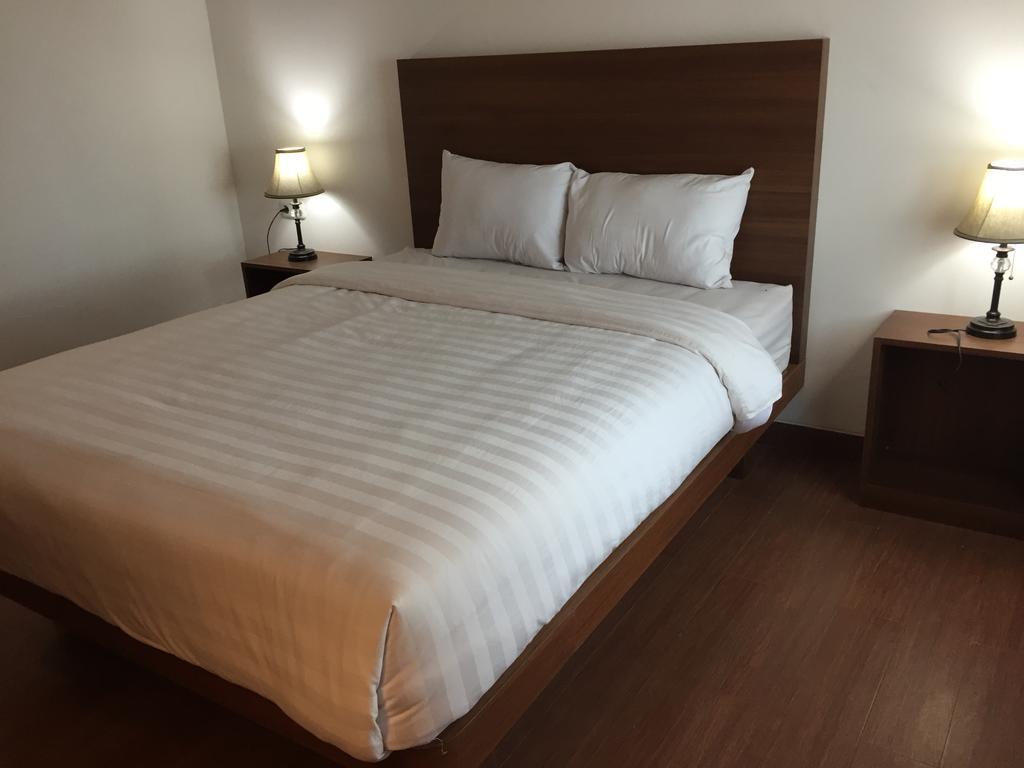 Satria Wisata Hotel Parepare Exterior foto